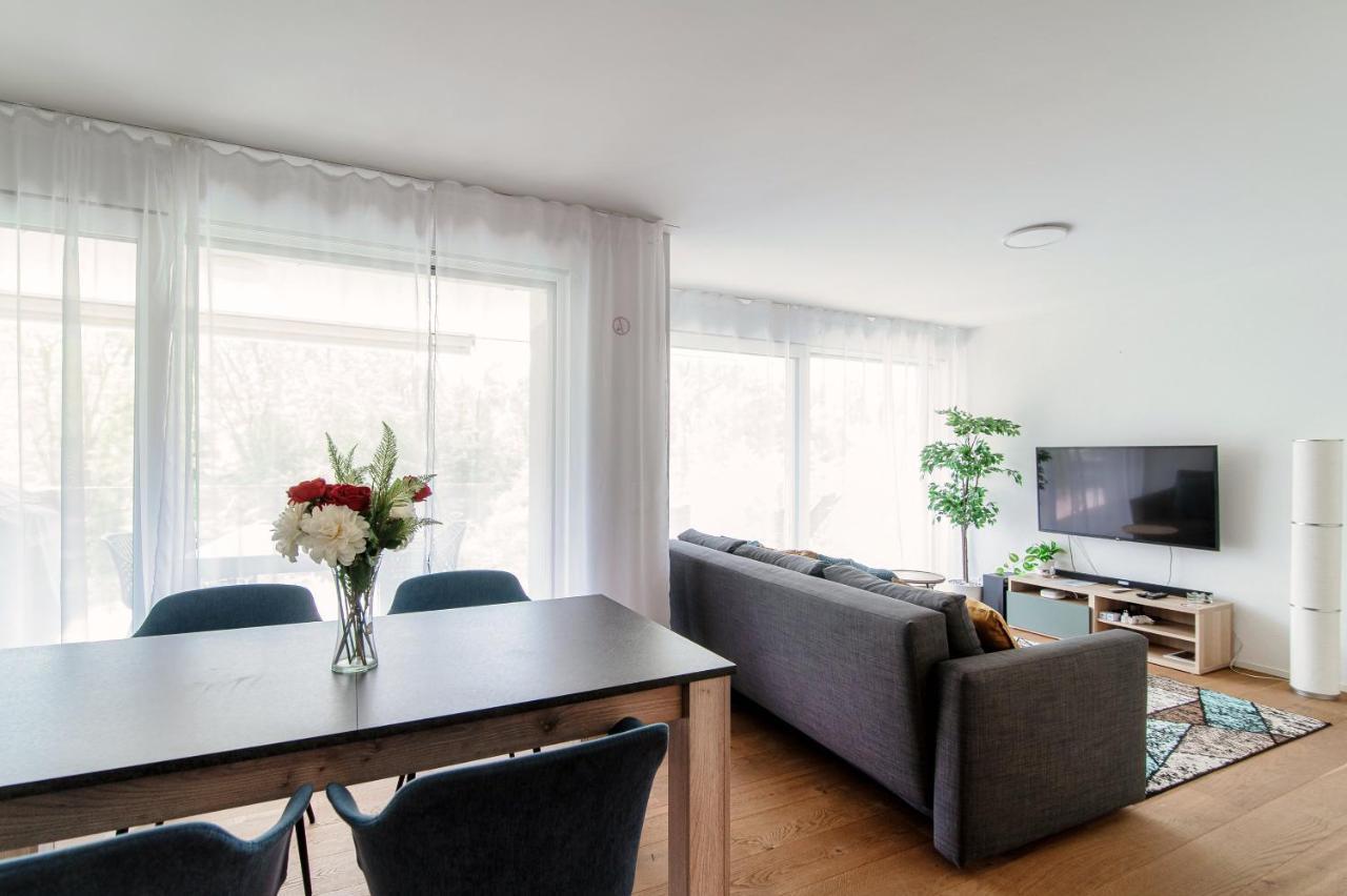 Linda Terrace By Quokka 360 - Modern One-Bedroom Flat With Sun Terrace โลการ์โน ภายนอก รูปภาพ